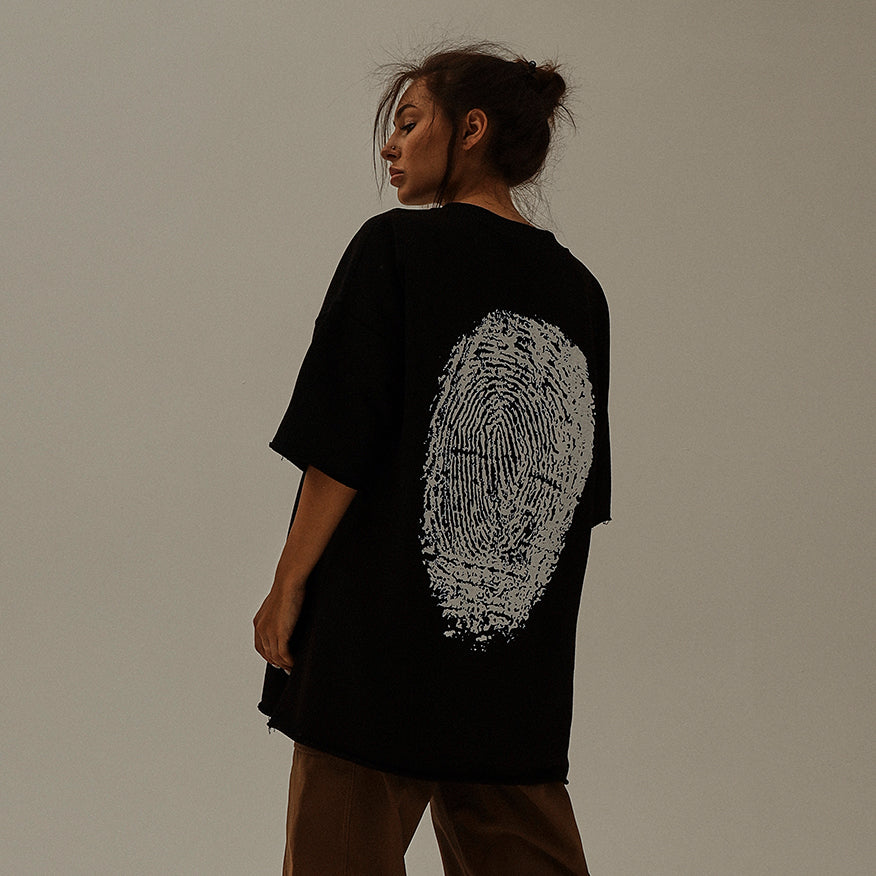 Black T-Shirt Fingerprint