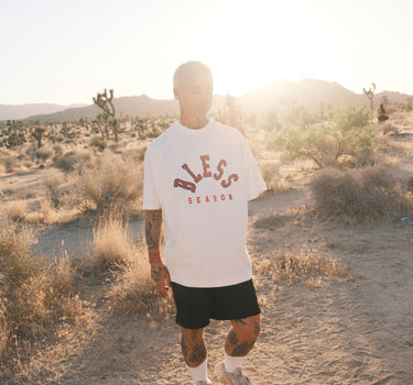 WHITE OVERSIZED T-SHIRT"BLESS SEASON"